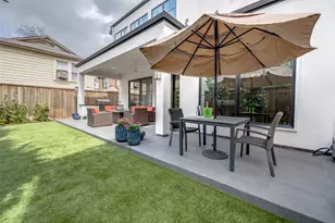 1918 Woodhead St, Houston, TX 77019 - Photo 9