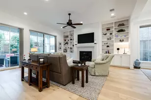 1918 Woodhead St, Houston, TX 77019 - Photo 19