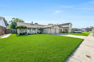 3813 Teakwood Dr, La Porte, TX 77571 - Photo 11