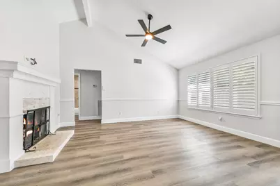 3813 Teakwood Drive, La Porte, TX 77571 - Photo 3
