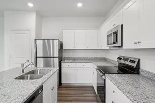 10318 Magnol Wood Dr, Houston, TX 77016 - Photo 5