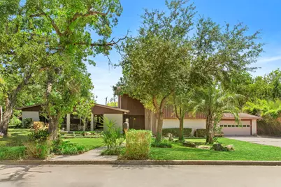 707 Scenic Drive, Baytown, TX 77521 - Photo 3