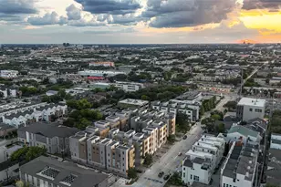 5823 Winsome Ln, Houston, TX 77057 - Photo 9