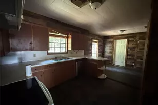 637 S Meyer St, La Grange, TX 78945 - Photo 1