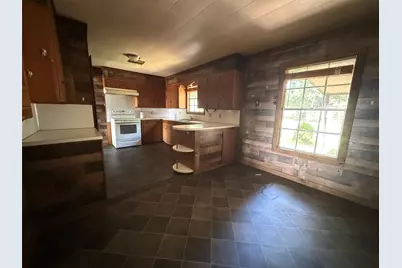 637 S Meyer Street, La Grange, TX 78945 - Photo 5
