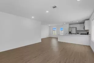 2106 Hyde Acres St, League City, TX 77573 - Photo 3