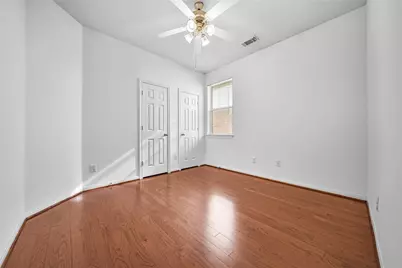 11 Griffin Hill Court, The Woodlands, TX 77382 - Photo 19