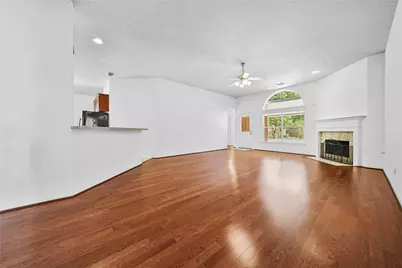 11 Griffin Hill Court, The Woodlands, TX 77382 - Photo 9