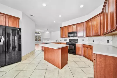 11 Griffin Hill Court, The Woodlands, TX 77382 - Photo 7
