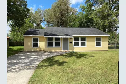 55 Elm Court, Lake Jackson, TX 77566 - Photo 1