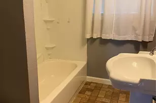 55 Elm Ct, Lake Jackson, TX 77566 - Photo 5