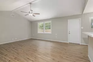92 Sparrow Way, Beaumont, TX 77707 - Photo 5