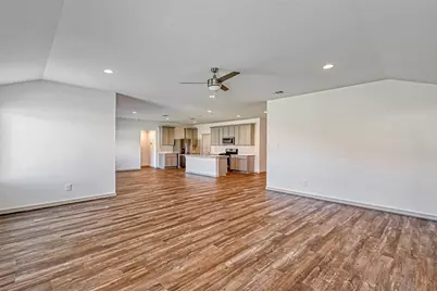 815 Dahlia Petal Dr, Missouri City, TX 77459 - Photo 9