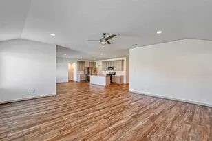815 Dahlia Petal Dr, Missouri City, TX 77459 - Photo 9