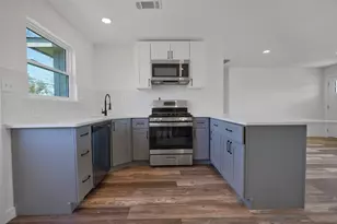 3214 Stallings Dr, Houston, TX 77088 - Photo 9