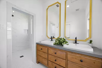 601 W 17th Street, Houston, TX 77008 - Photo 13