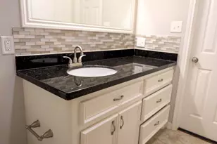 1734 Knightwick Dr, Houston, TX 77008 - Photo 15