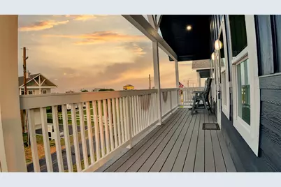 1036 Sunset Circle W, Crystal Beach, TX 77650 - Photo 13
