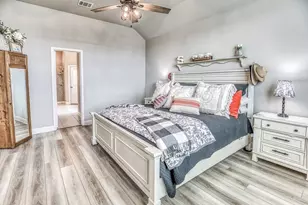 2001 Vineyard Pass, Brenham, TX 77833 - Photo 9