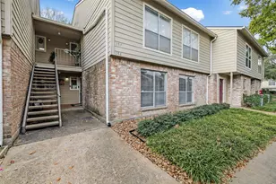 5005 Georgi Ln, Houston, TX 77092 - Photo 3