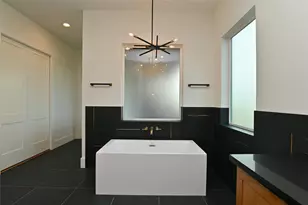 1733 Du Barry Ln, Houston, TX 77018 - Photo 31