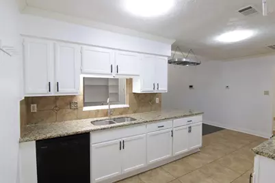 10402 Long River Drive, Sugar Land, TX 77498 - Photo 9
