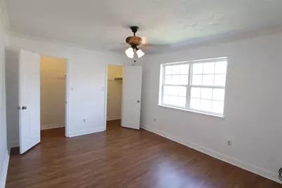 10402 Long River Drive, Sugar Land, TX 77498 - Photo 15