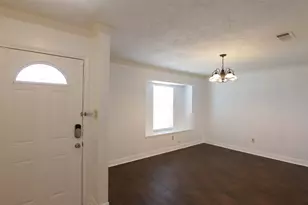 10402 Long River Dr, Sugar Land, TX 77498 - Photo 3