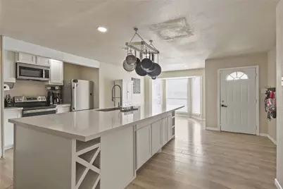 910 Centerwood Drive, Houston, TX 77013 - Photo 3