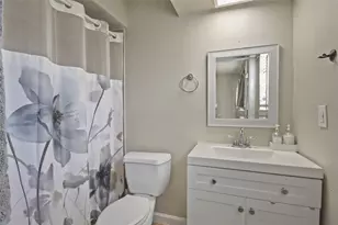 910 Centerwood Dr, Houston, TX 77013 - Photo 11