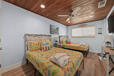 21818 Matagorda Drive, Galveston, TX 77554 - Photo 23