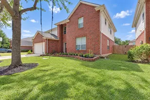 5406 Linden Grove Ct, Sugar Land, TX 77479 - Photo 3