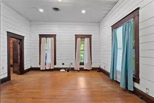 2027 Grand Ave, Liberty, TX 77575 - Photo 5