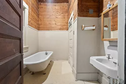 2027 Grand Avenue, Liberty, TX 77575 - Photo 11