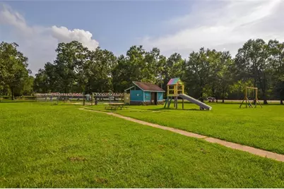 253 Windwood Drive, Livingston, TX 77351 - Photo 23
