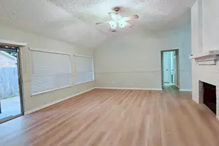 14315 Royal Hill Dr, Houston, TX 77083 - Photo 15