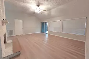 14315 Royal Hill Dr, Houston, TX 77083 - Photo 17