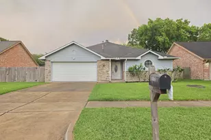 14315 Royal Hill Dr, Houston, TX 77083 - Photo 3