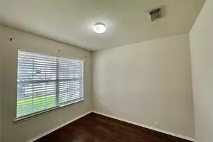 10623 Sugar Trace Dr, Sugar Land, TX 77498 - Photo 3