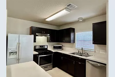 10623 Sugar Trace Drive, Sugar Land, TX 77498 - Photo 7