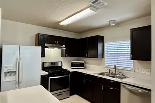 10623 Sugar Trace Dr, Sugar Land, TX 77498 - Photo 7