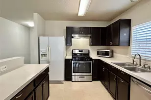 10623 Sugar Trace Dr, Sugar Land, TX 77498 - Photo 13