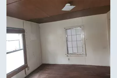 500 E Kezee, Calvert, TX 77837 - Photo 13