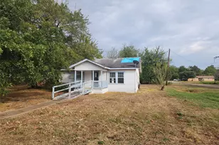 500 E Kezee, Calvert, TX 77837 - Photo 5