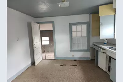 500 E Kezee, Calvert, TX 77837 - Photo 11