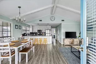 16611 Bahama Way, Jamaica Beach, TX 77554 - Photo 3