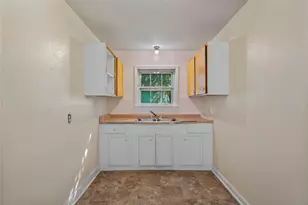 925 4th Ave N, Texas City, TX 77590 - Photo 13