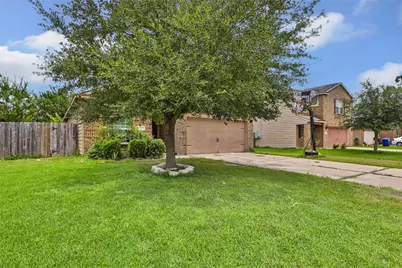 2707 Tracy Lane, Highlands, TX 77562 - Photo 3