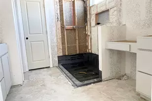 31019 Golden Felipe St, Fulshear, TX 77441 - Photo 11
