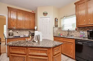 10913 N P St, La Porte, TX 77571 - Photo 17